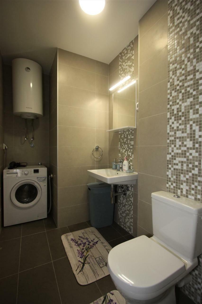 Luxury 1 Bedroom Apartment With Cozy Garden D2-2 In Morinj Kotor Exterior photo